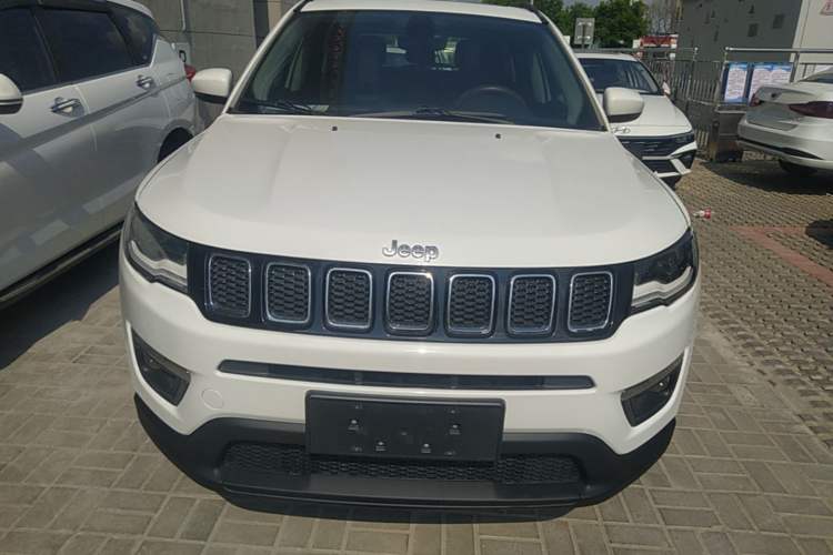 Used Jeep Compass 2017 200T Automatic Family Edition
