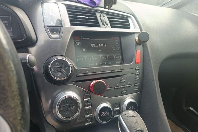 Used DS 5 2013 1.6T Luxury Edition THP200 Audio And AC Panel