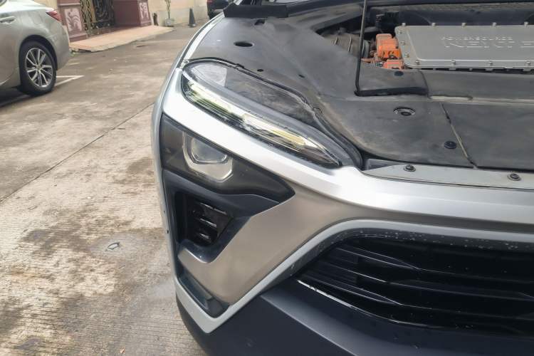 Used Nio ES8 2018 355 km Base Version 7-Seater Edition Right Front Headlight
