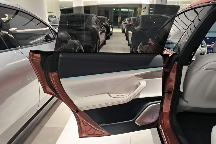 Used ONVO L60 2024 60 kWh Rear-Drive Version