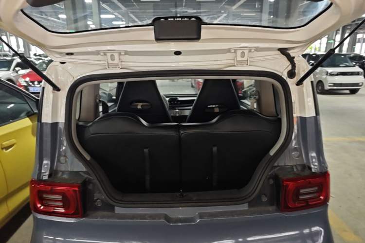 Used Wuling Hongguang MINIEV 2021 Macaron Premium Model – Lithium Iron Phosphate Trunk