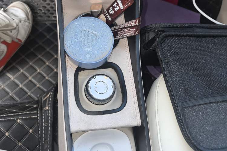 Used Wuling Hongguang MINIEV 2024 3rd Generation 215km Youth Edition Gear Lever