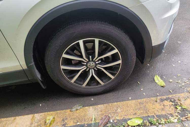 Used Volkswagen Tiguan L 2018 330TSI Automatic Two-Wheel Drive Luxury Edition Exterior 7