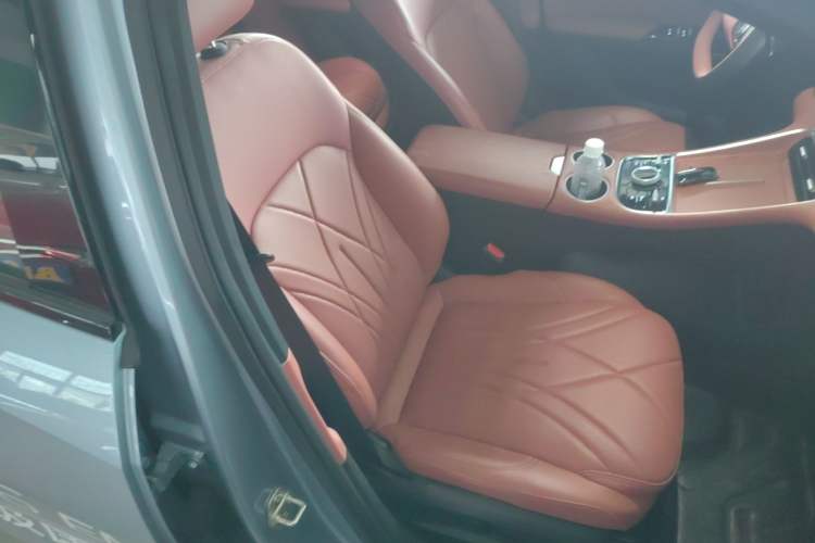 Used Geely Galaxy L6 2025 EM-i 140km Starship Edition