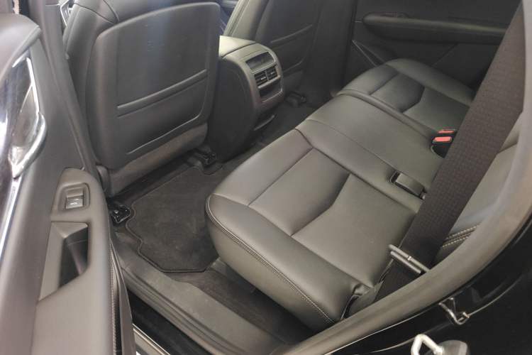 Used Cadillac XT5 2021 28T Luxury Model
