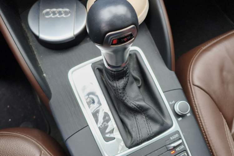 Used Audi A3 2014 Sportback 35 TFSI Automatic Comfort Model Gear Lever