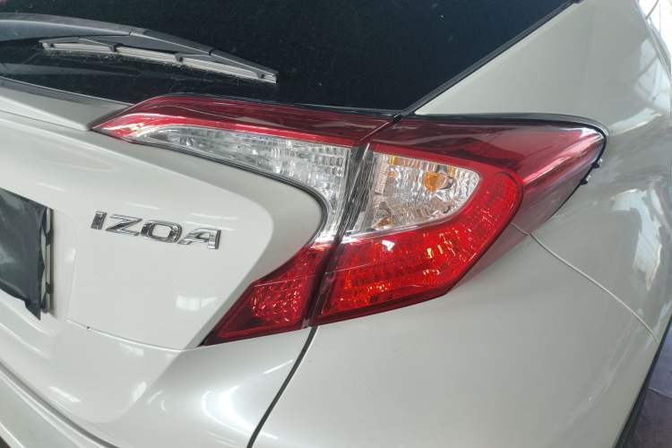 Used Toyota IZOA 2018 2.0L Yichi Edition China V Standard Right Rear Taillight