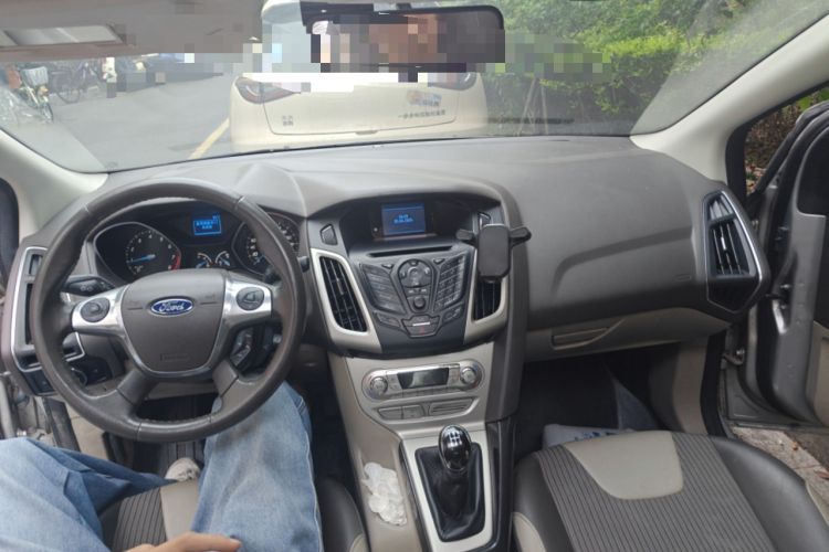 Used Ford Focus 2012 Sedan 1.6L Manual Fashion Edition