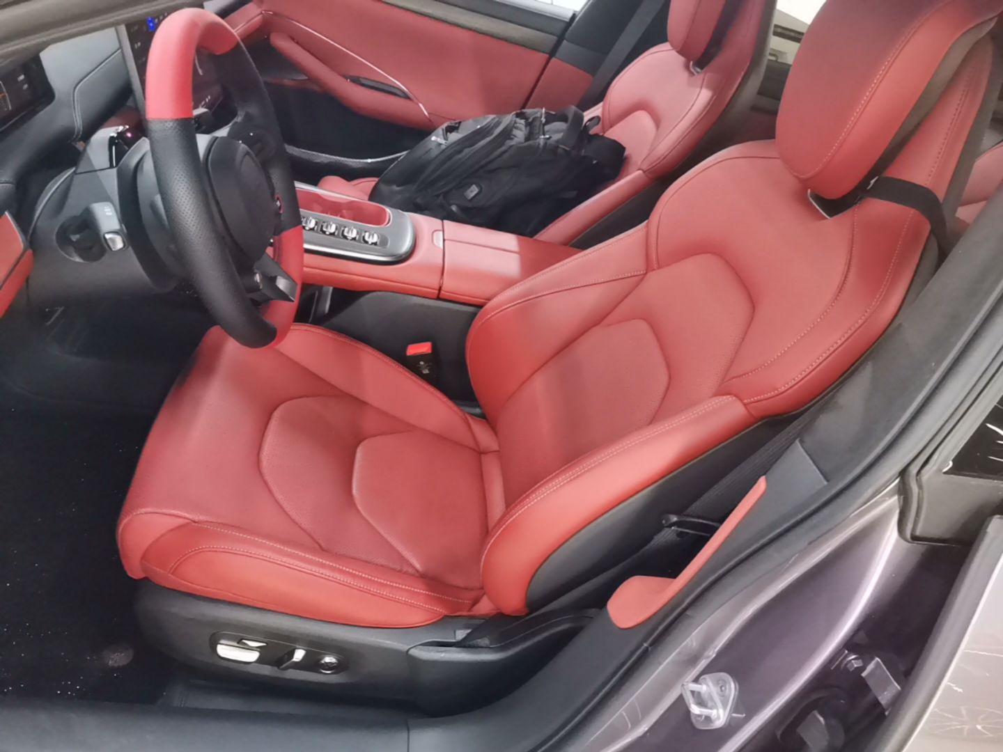 Xiaomi Auto SU7 2024 Four-Wheel Drive Ultra-Long Range Advanced Intelligent Driving Max Edition — снимка 17