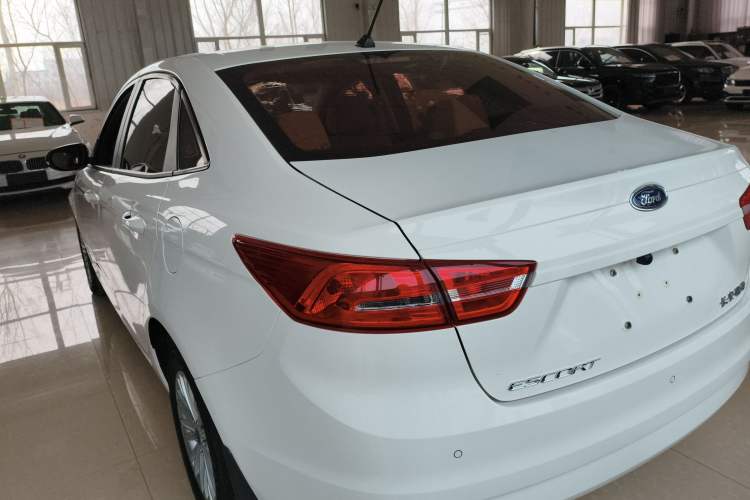 Used Ford Escort 2017 Revised Version 1.5L Manual Comfort Edition
