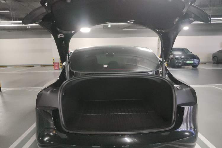 Used Tesla Model 3 2025 Model Revised Rear-Wheel-Drive Version Trunk