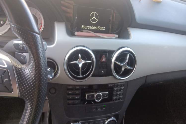 Used Mercedes-Benz GLK-Class 2015 GLK 260 4MATIC Dynamic Edition Ultimate Version