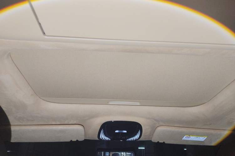 Used VOYAH Dream 2025 PHEV Four-Wheel-Drive Flagship Version – Qiankun Edition