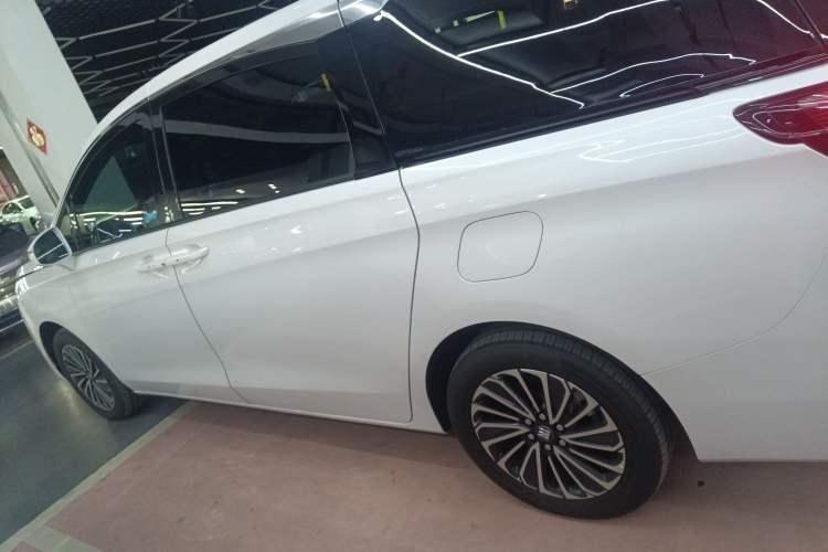 Used Buick GL8 New Energy 2025 Lu Shang Luxury Edition 7-Seater