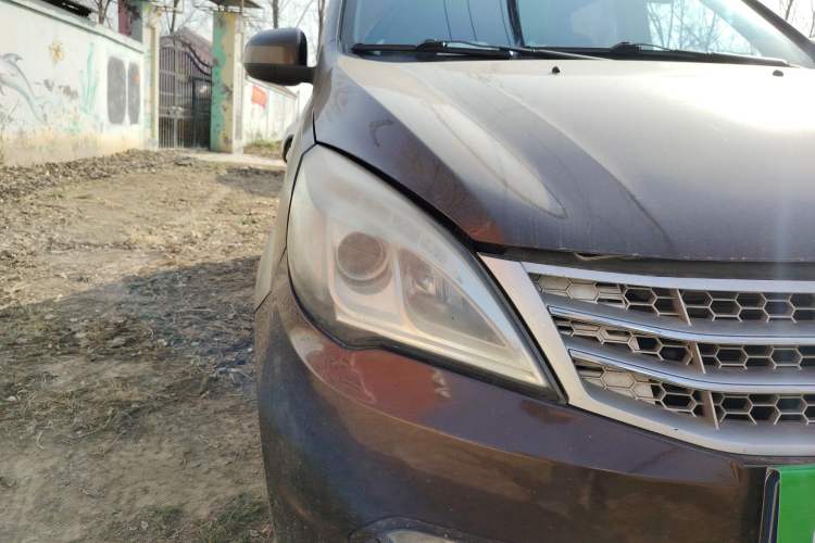 Used BAIC Weiwang M20 2014 1.5L practical type BJ415A Right Front Headlight