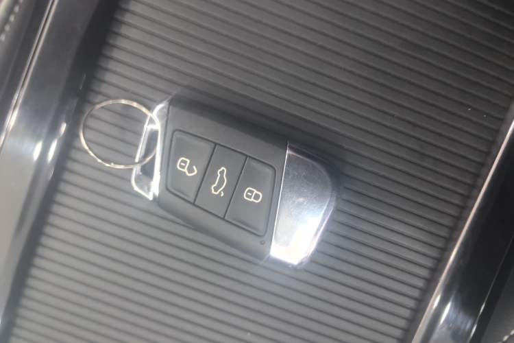 Used Volkswagen Passat 2023 330TSI Starry Luxury Edition
