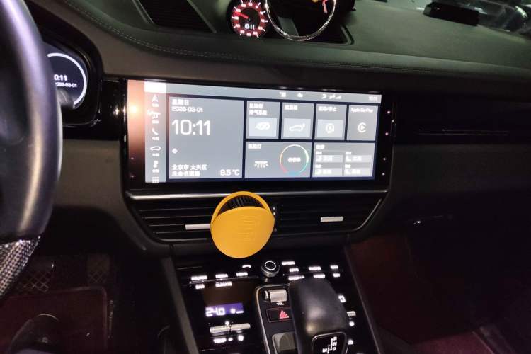 Used Porsche Cayenne 2019 Coupé 3.0T Audio And AC Panel