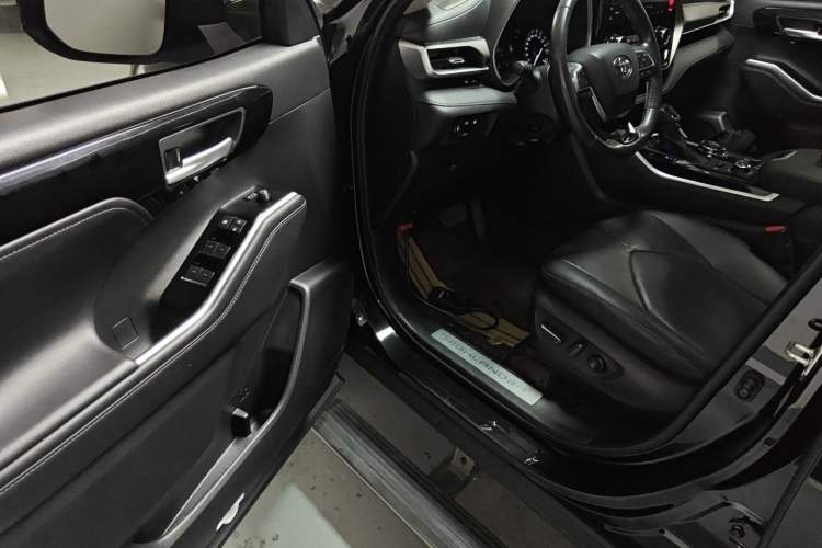 Used Toyota Highlander 2022 380T Four-Wheel Drive Prestige Edition 7-Seater Driver Seat