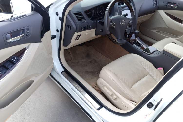 Used Lexus ES 2010 240 Luxury Edition Driver Seat