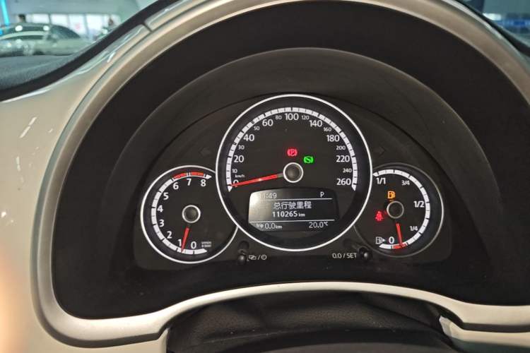 Used Volkswagen Beetle 2015 180TSI model Instrument Cluster