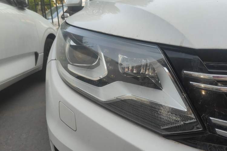 Used Volkswagen Tiguan 2013 2.0 TSI Automatic All-Wheel-Drive Flagship Edition