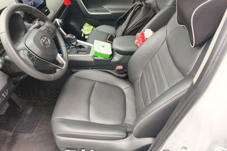 Used Toyota RAV4 2024 2.0L CVT Two-Wheel Drive Fashion Plus Edition
