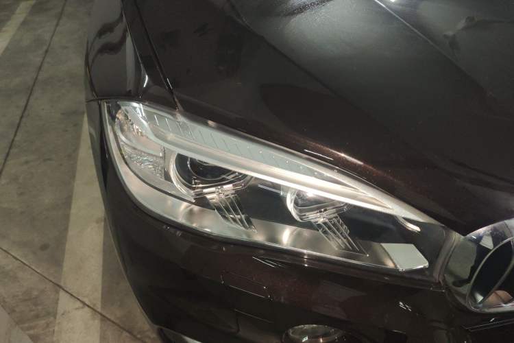 Used BMW X5 2018 xDrive28i Right Front Headlight