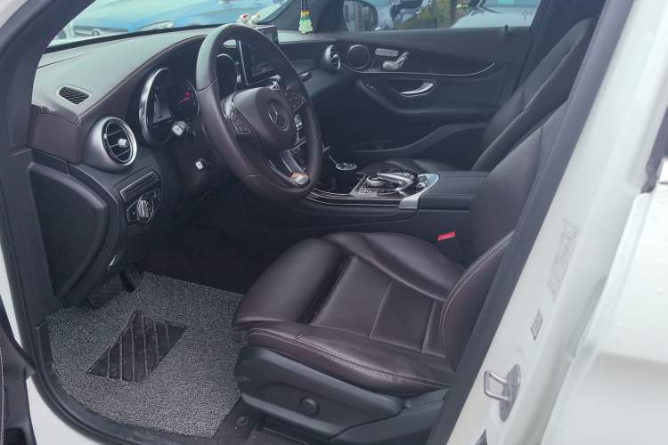 Used Mercedes-Benz GLC 2019 GLC 260 L 4MATIC Dynamic Model
