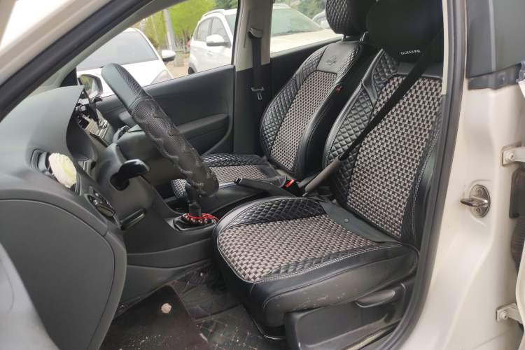 Used Volkswagen Polo 2014 1.4L Manual Fashion Edition
