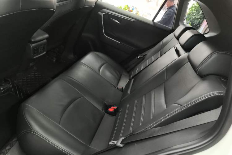 Used Toyota Wildlander 2021 2.0L CVT Two-Wheel Drive Luxury Edition
