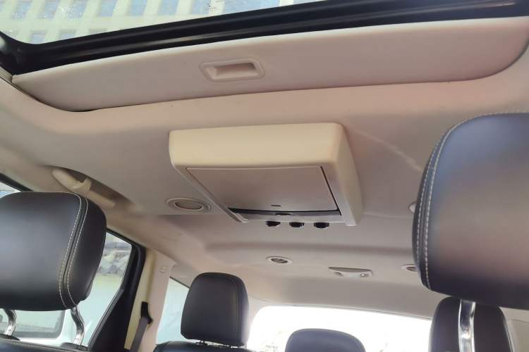 Used Dodge Journey 2013 2.4L Two-Wheel Drive Luxury Version