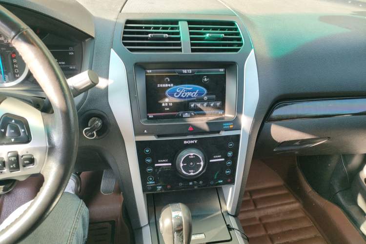 Used Ford Explorer 2013 3.5L Deluxe Model Audio And AC Panel