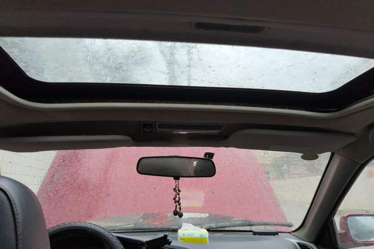 Used Soueast V3 Lingyue 2012 Revised Version 1.5L Manual – Style Edition
