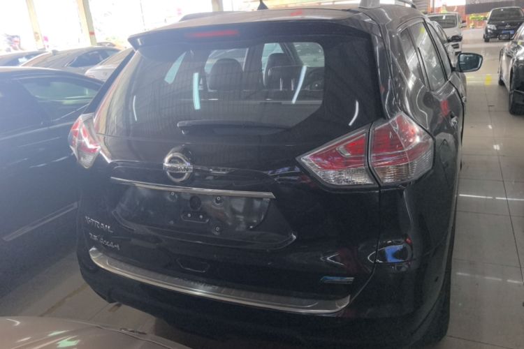 Used Nissan X-Trail 2014 2.5L CVT Leading Edition 4WD