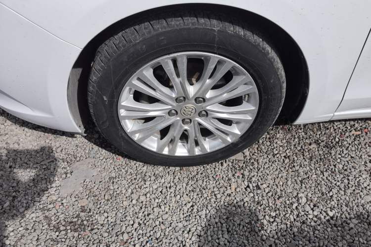 Used Buick GT 2015 15N Automatic Elite Version