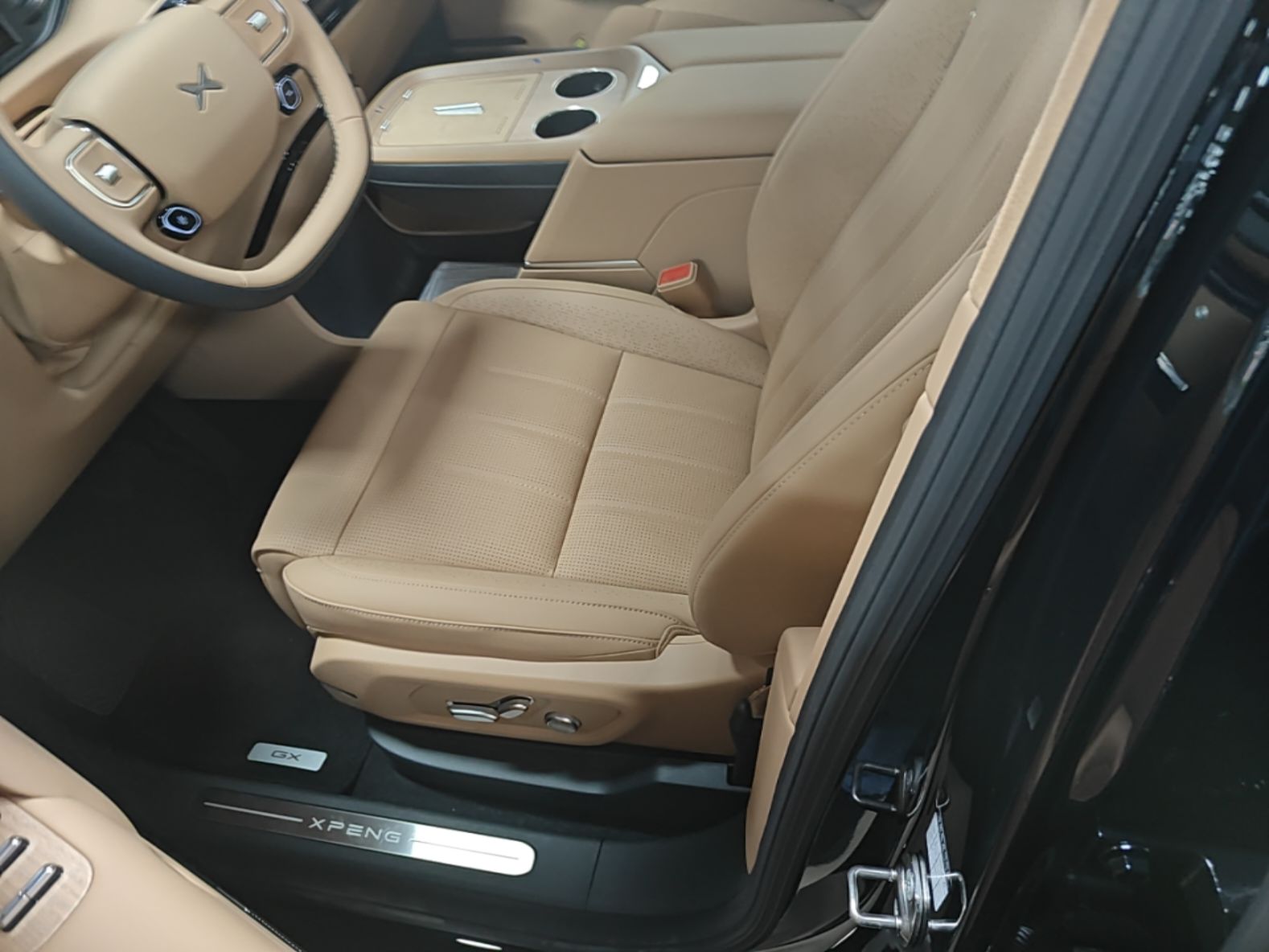 XPeng GX 2026 Model Range-Extended 1585 All-Wheel-Drive UltraSE — снимка 17