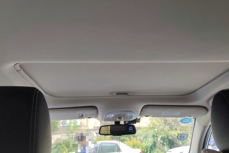 Used BYD Song New Energy 2017 Song DM 1.5TID All-Wheel Drive Luxury Model Headliner