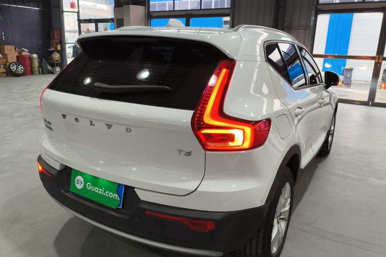 Used Volvo XC40 2021 T3 Smart & Stylish Edition Rear Right 45 Deg