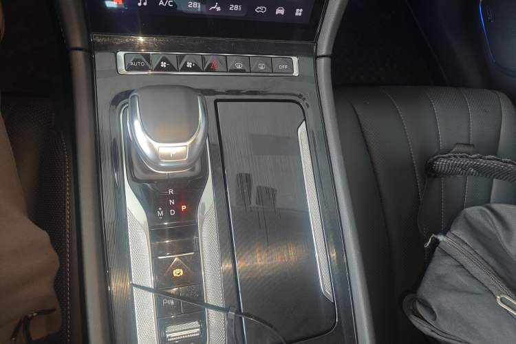 Used Hongqi H5 2023 2.0T Automatic Smart Connect Flagship Edition
