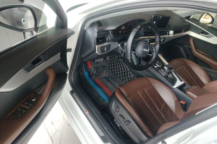 Used Audi A4L 2019 40 TFSI Fashion Version China V