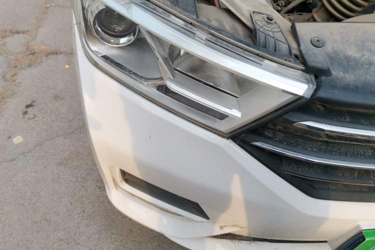 Used Wuling Hongguang 2018 1.5L S Comfort Model L2B Right Front Headlight