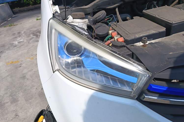 Used Zotye Cloud 100 2018 Cloud 100PLUS Smart Model Right Front Headlight