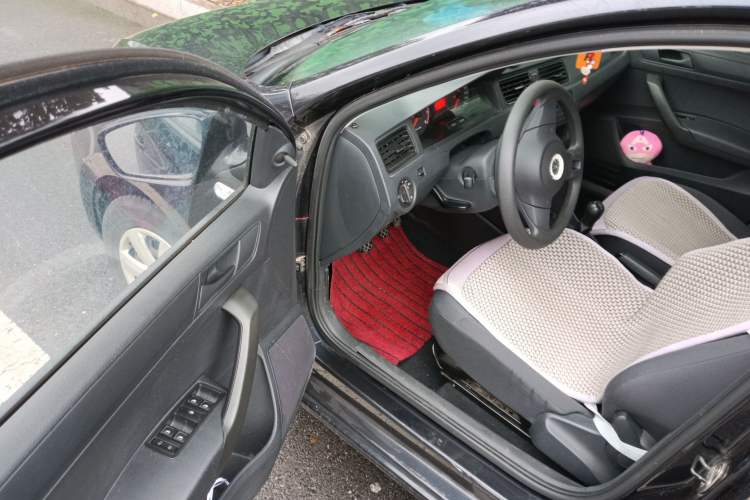 Used Volkswagen Santana 2013 1.6L Manual Fashion Edition