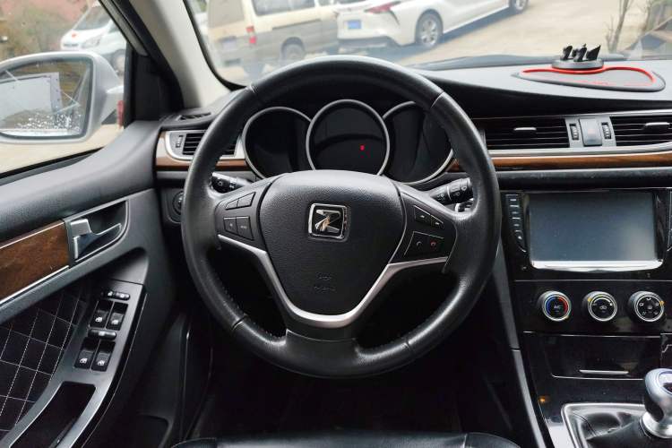 Used Zotye Z500 2015 1.5T Manual Luxury Model
