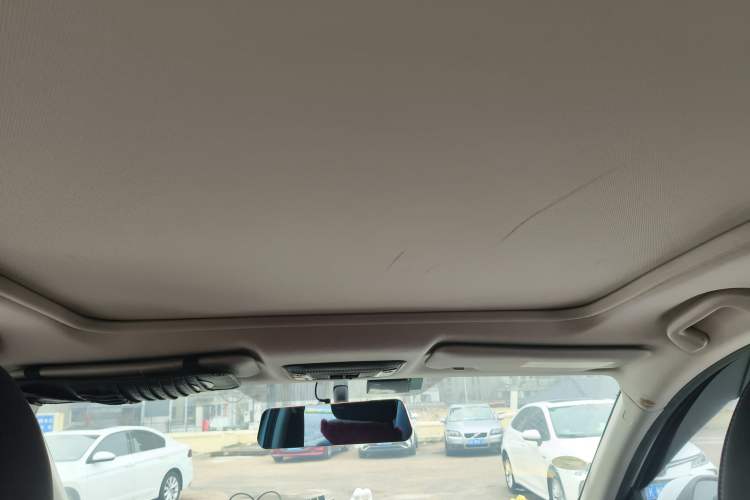 Used Honda Vezel 2015 1.8L CVT Four-Wheel Drive Flagship Model
