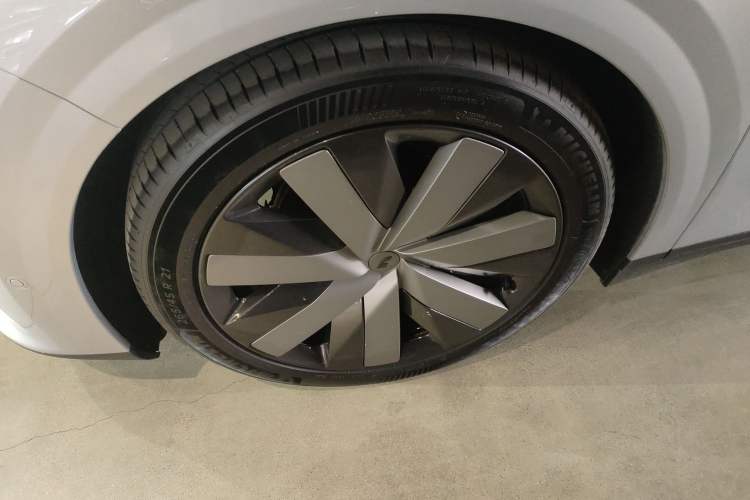 Used Li Auto Li Auto i6 2025 Model Two-Wheel-Drive Standard Type