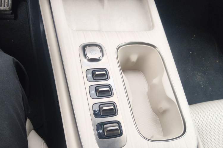 Used Xiaomi Auto SU7 2024 Four-Wheel Drive Ultra-Long Range Advanced Intelligent Driving Max Edition
