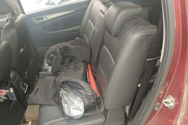 Used CHANGAN KAICHENG Oushang A600 2016 1.5L Manual Elite 7-Seater Left Rear Seat