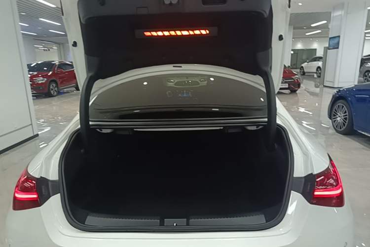 Used Mercedes-Benz CLA 2024-Year Facelifted CLA 200