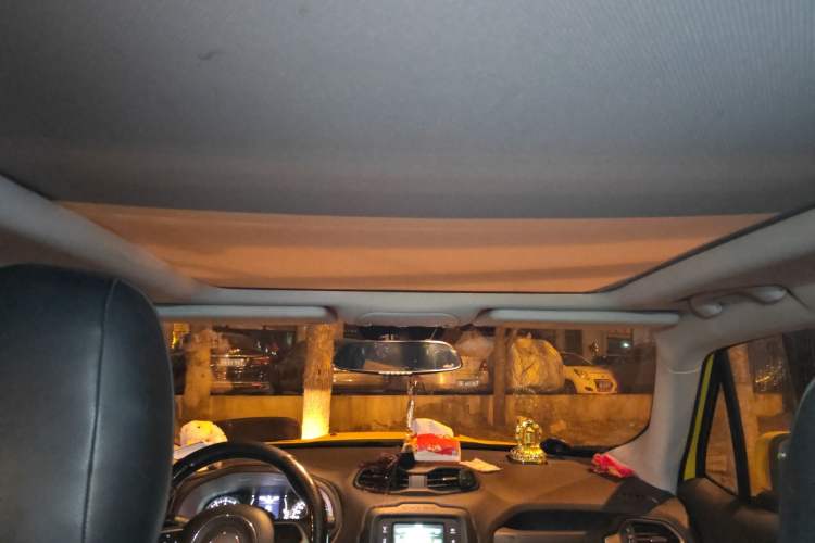 Used Jeep Renegade 2016 1.4T Automatic Jingneng Edition Headliner